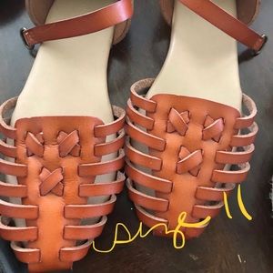 Old Navy sandals size 11